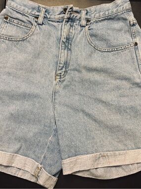 Liz Wear Women’s Size 6 Jean Shorts